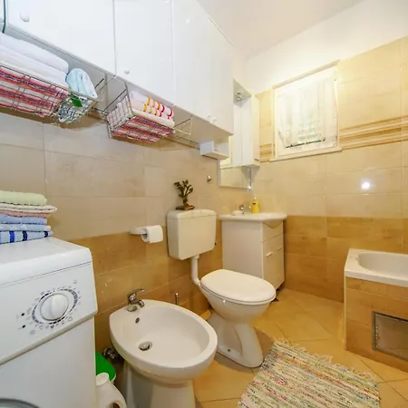 Apartment Cibu With Sea View
